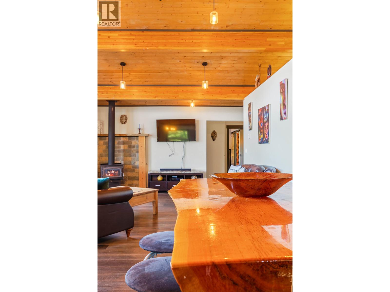 659 WILKS ROAD, Mayne Island