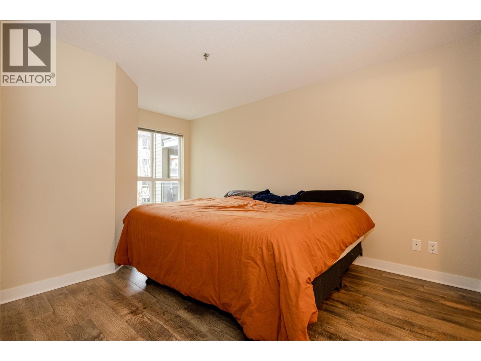 203 1093 Sunset Drive, Kelowna