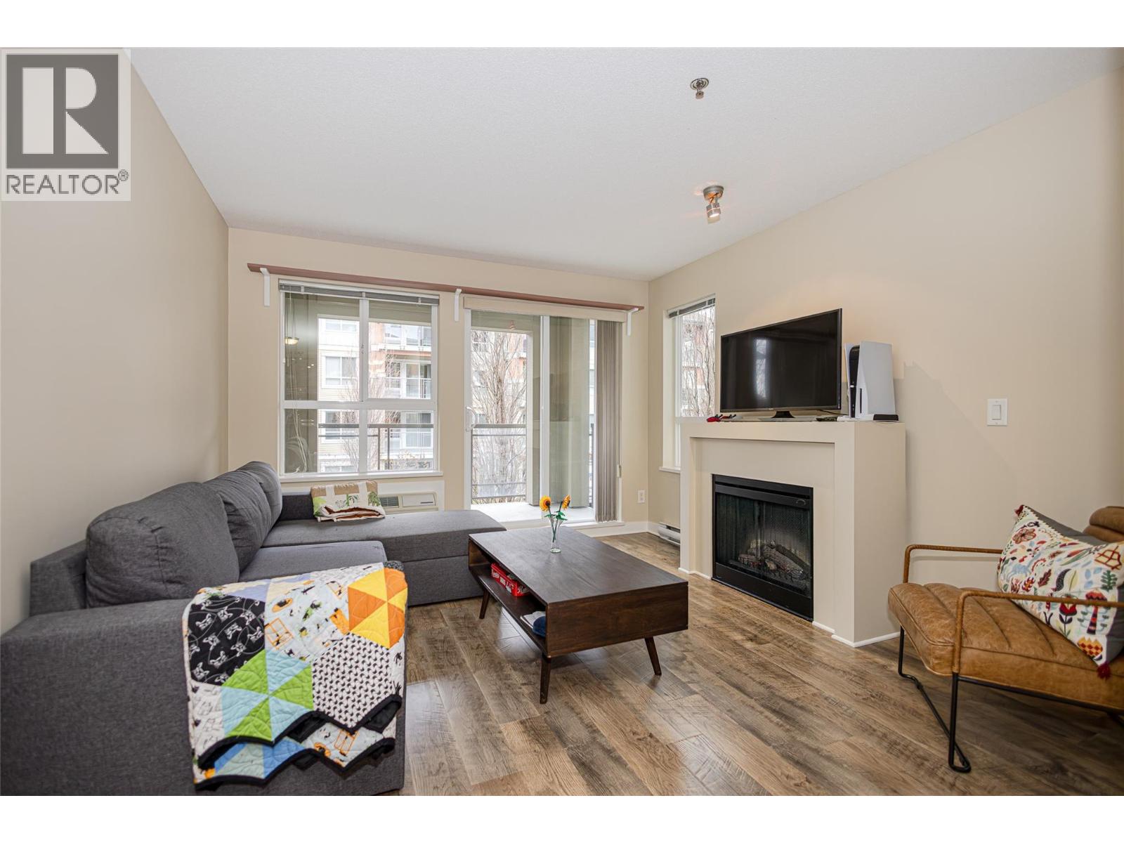 203 1093 Sunset Drive, Kelowna