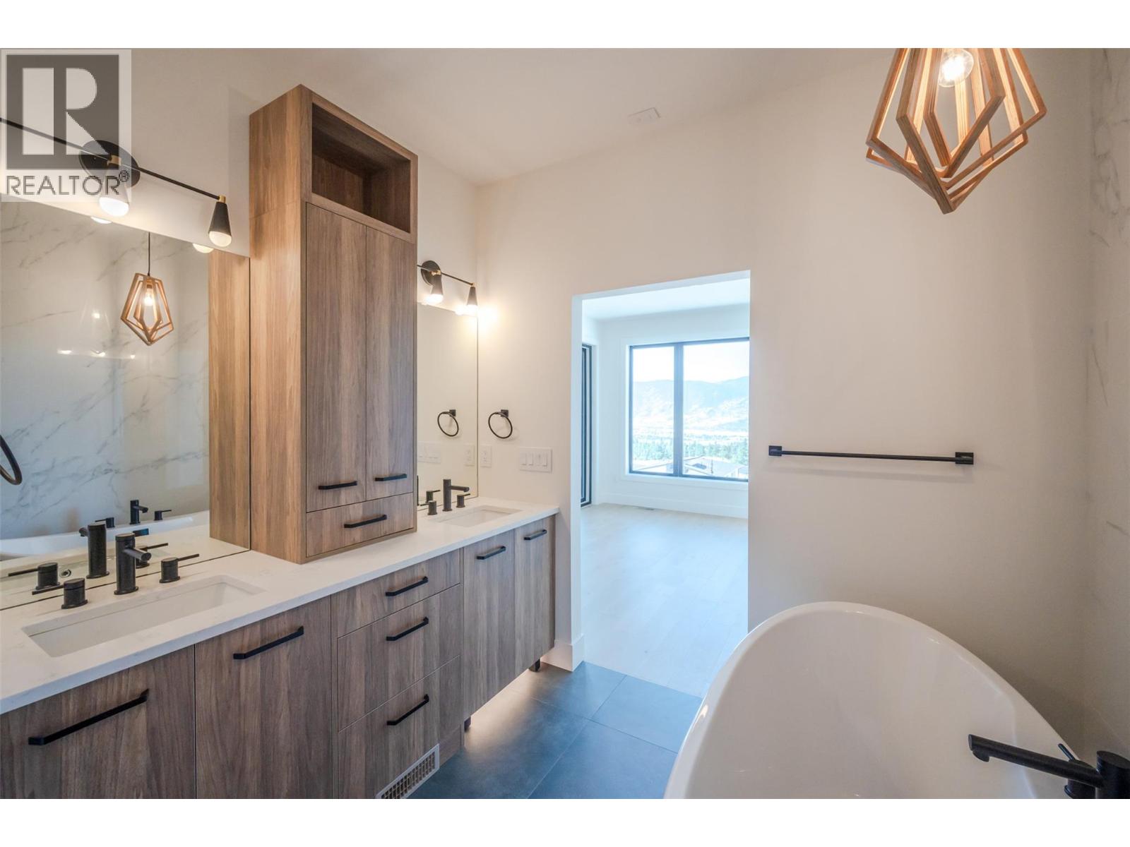 1075 Elk Street, Penticton