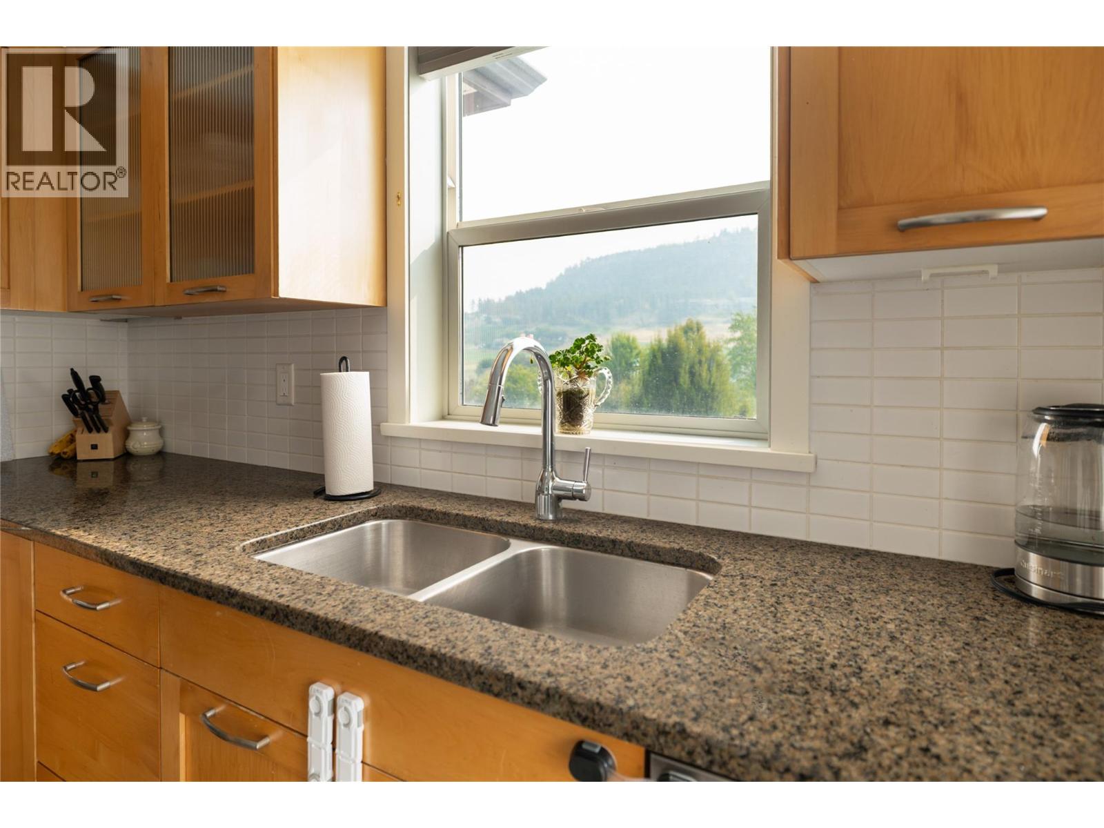 417 567 Yates Road, Kelowna