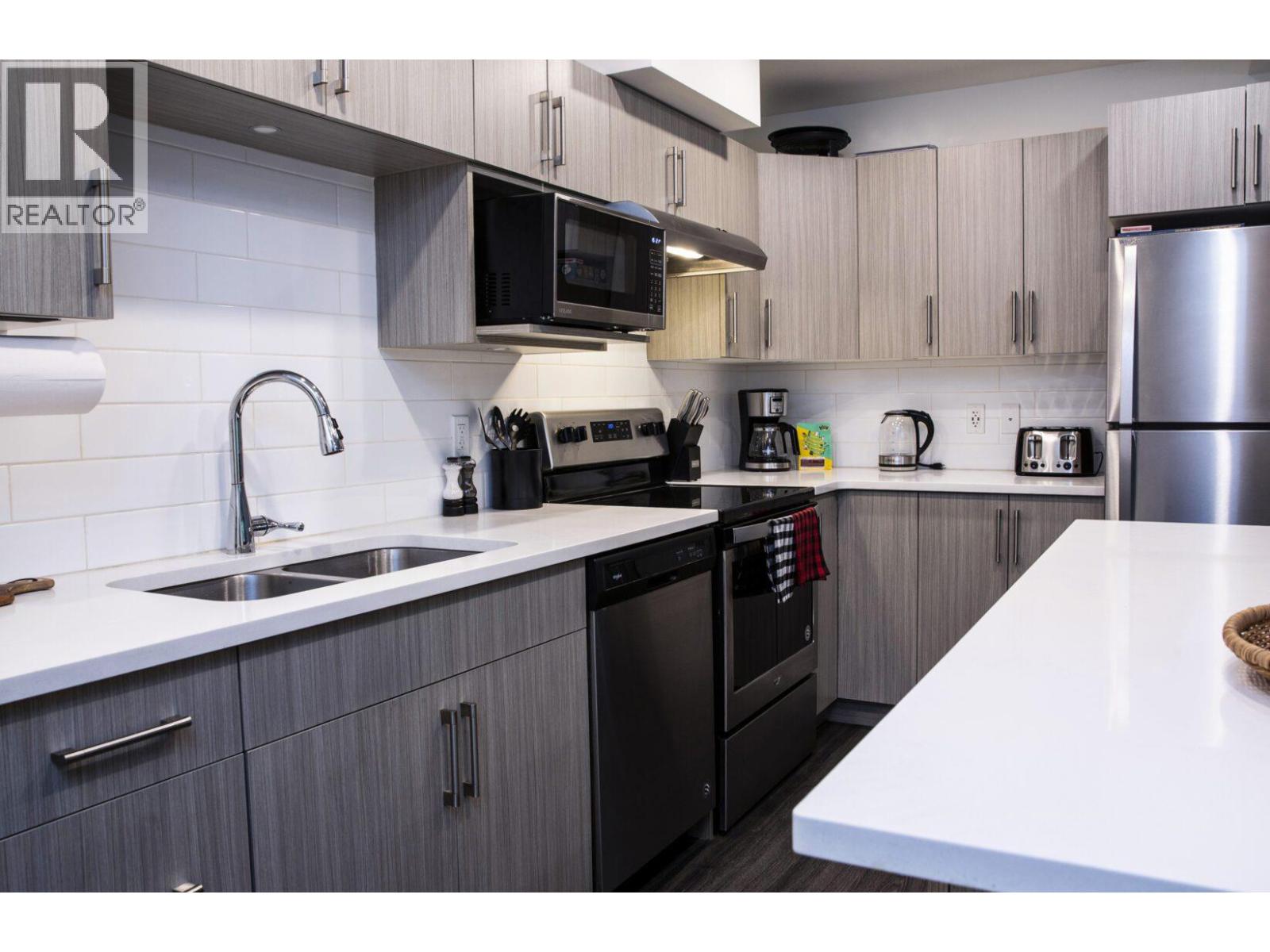 #5101 1901 Nels Nelson Crescent - 11