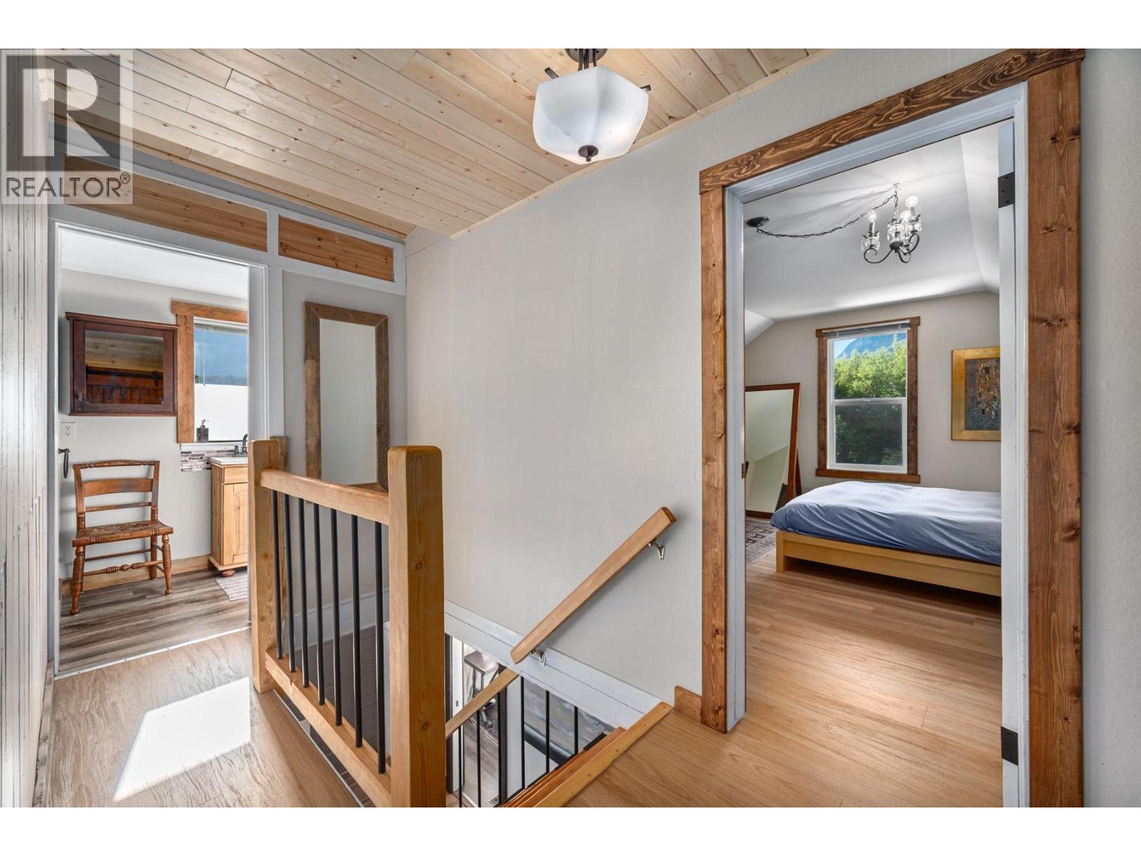 36 14th Avenue, Lillooet