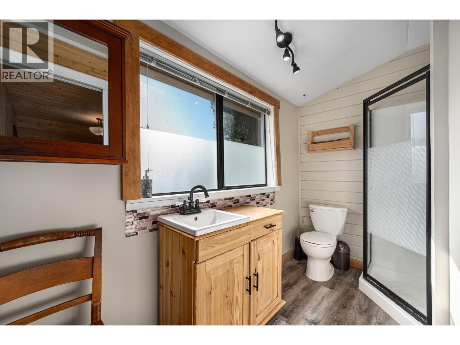 36 14th Avenue, Lillooet