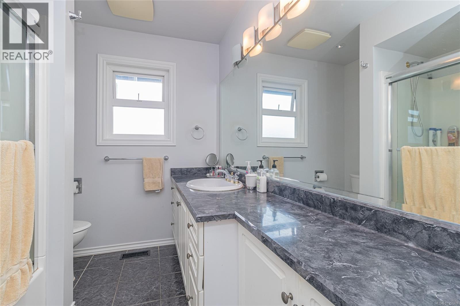  1723 Taylor Street, Saanich