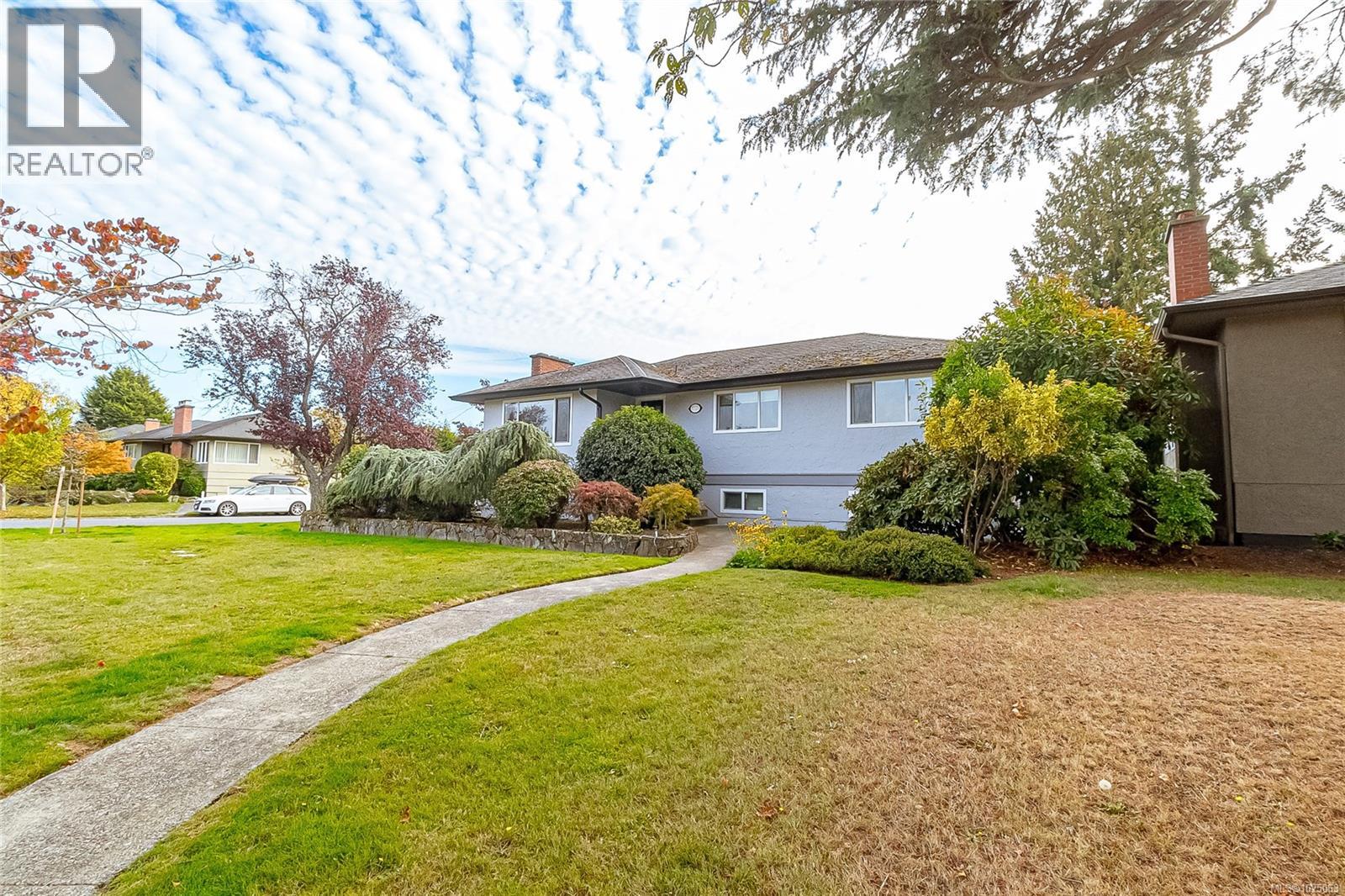  1723 Taylor Street, Saanich