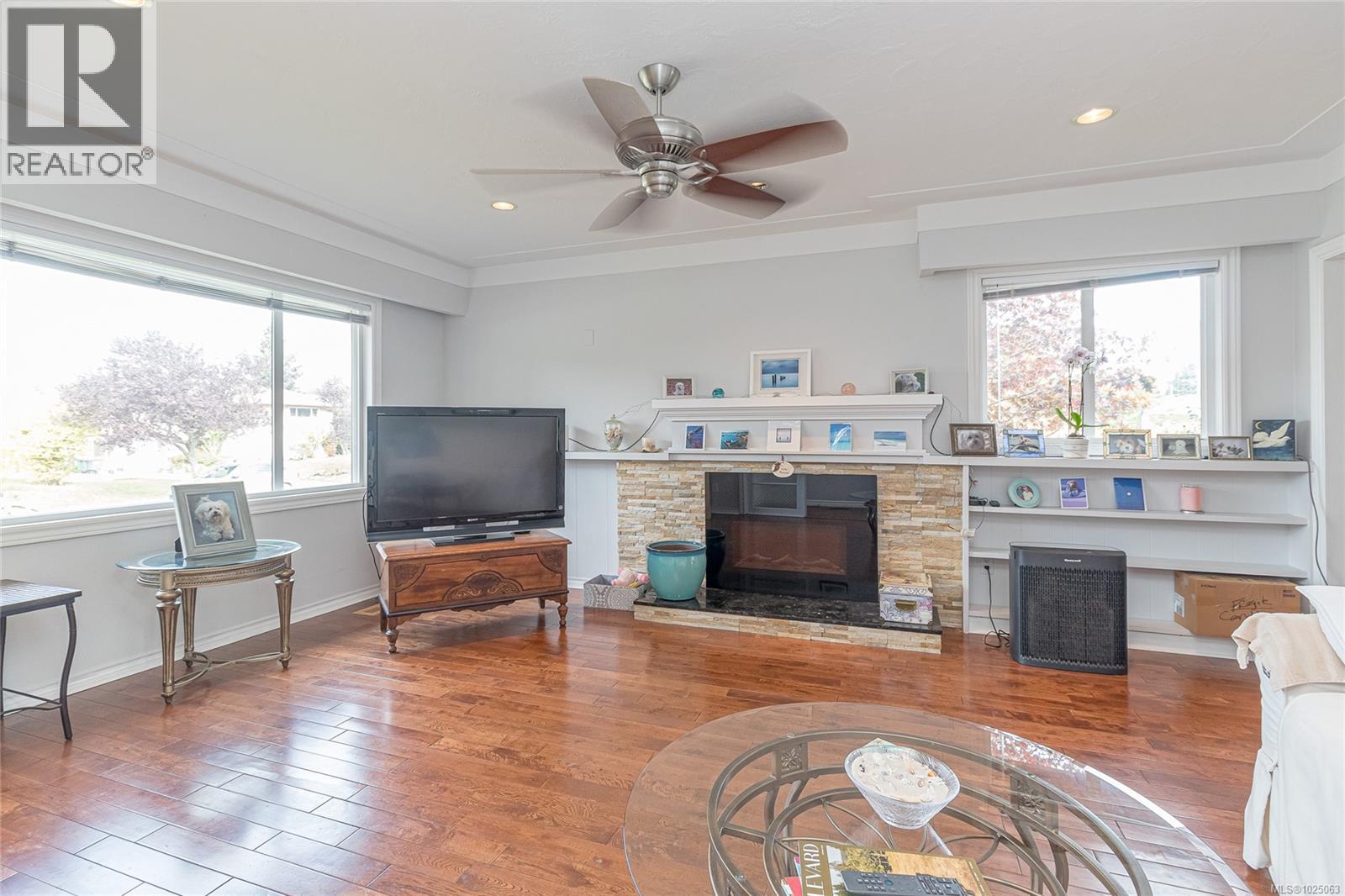  1723 Taylor Street, Saanich