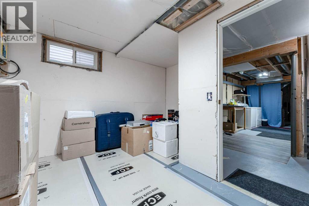 Single Family House for Sale in  Temple Drive NE Temple Calgary 