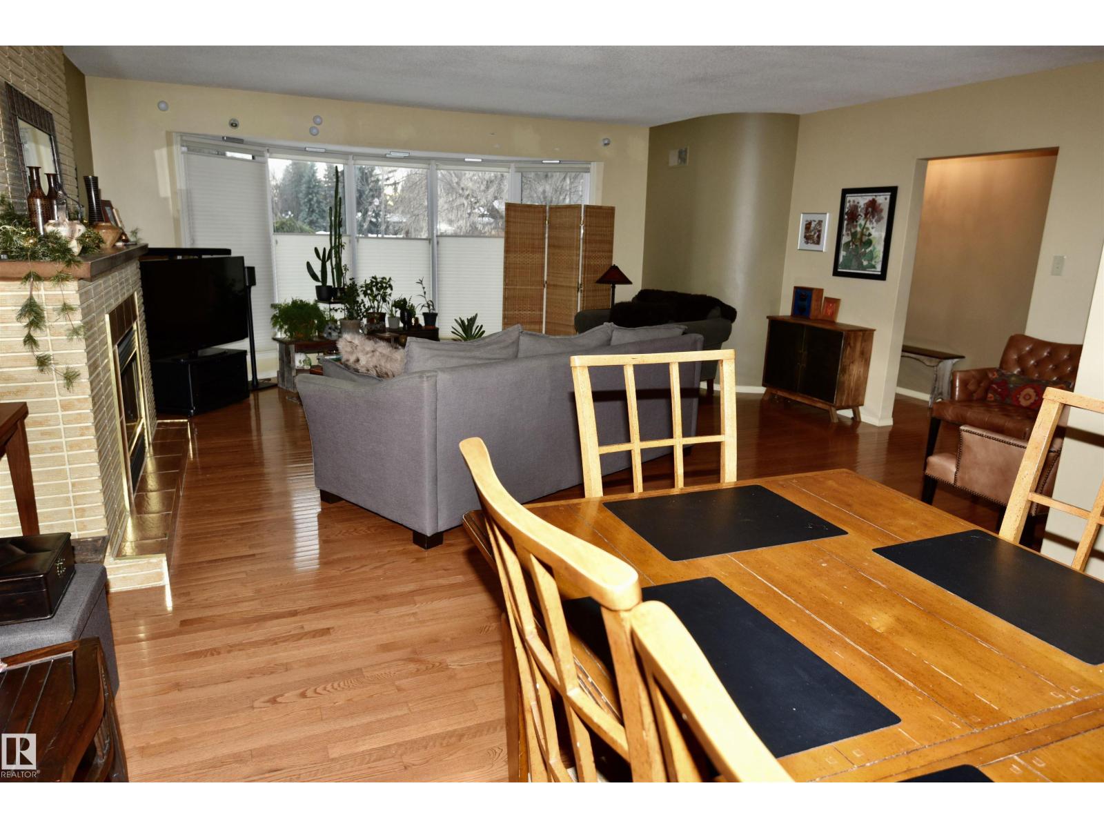 13910 101A AV NW, Edmonton