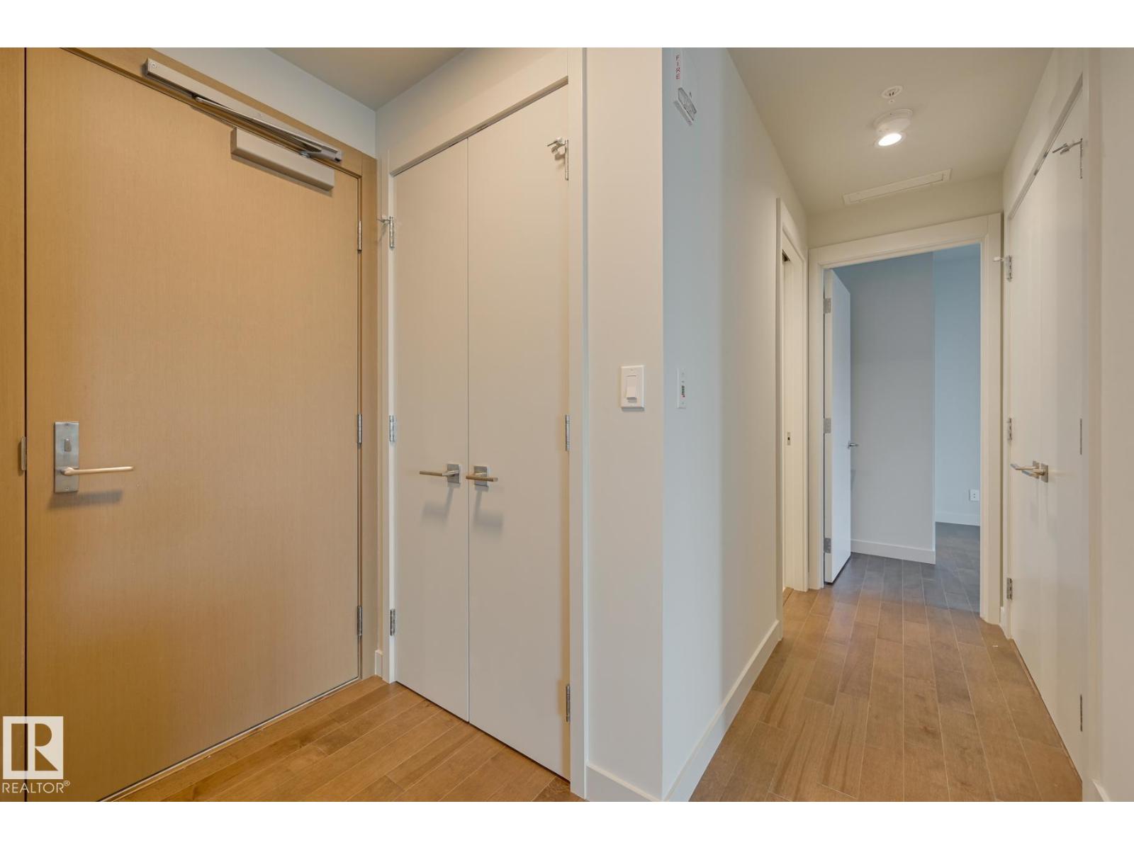 #3306 10360 102 ST NW - 10