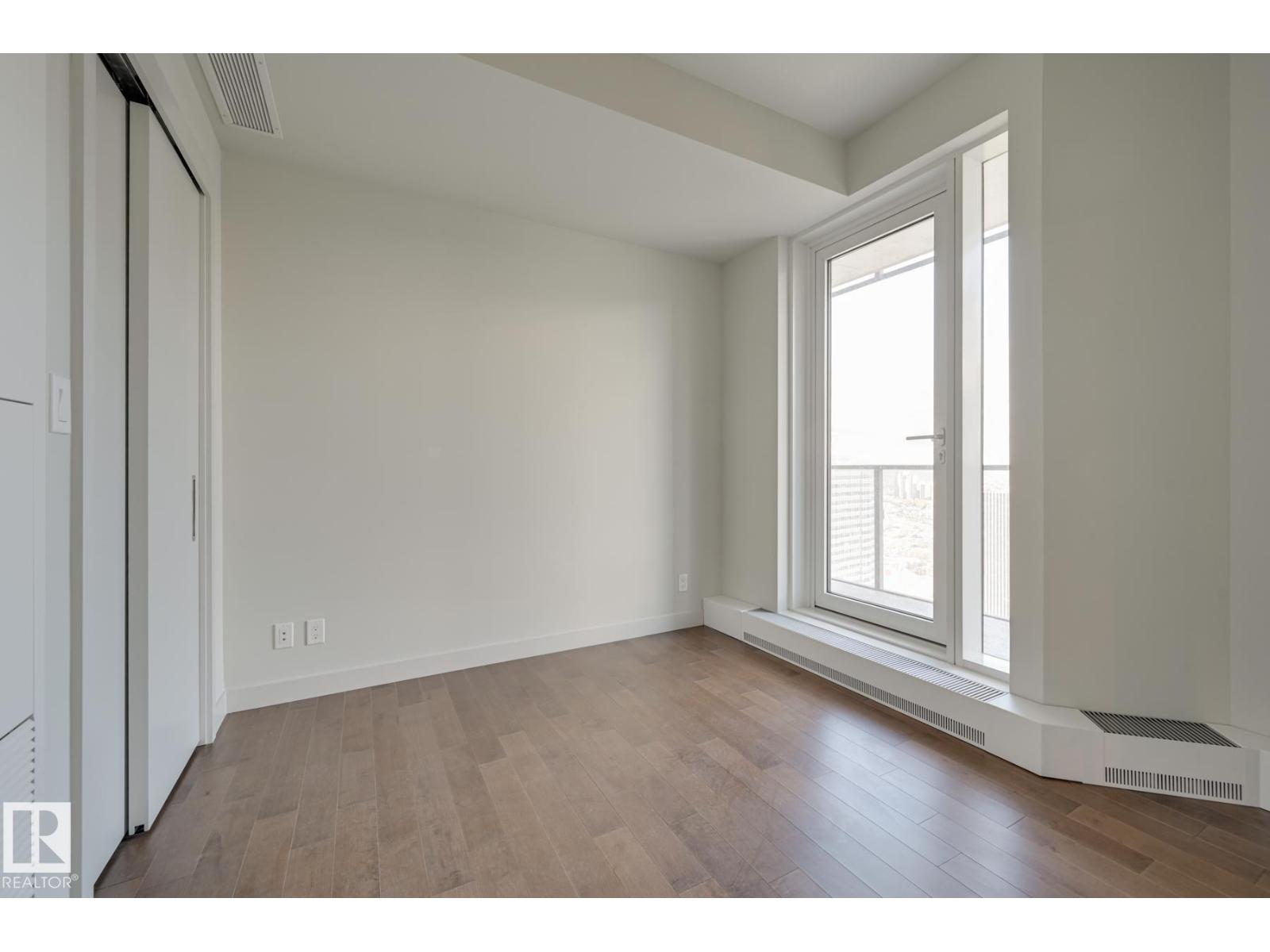 #3306 10360 102 ST NW - 22