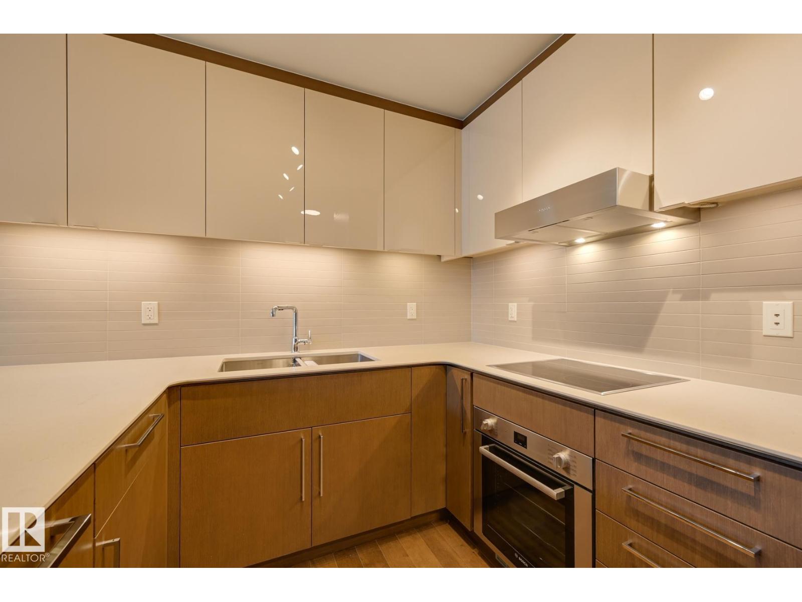 #3306 10360 102 ST NW - 1