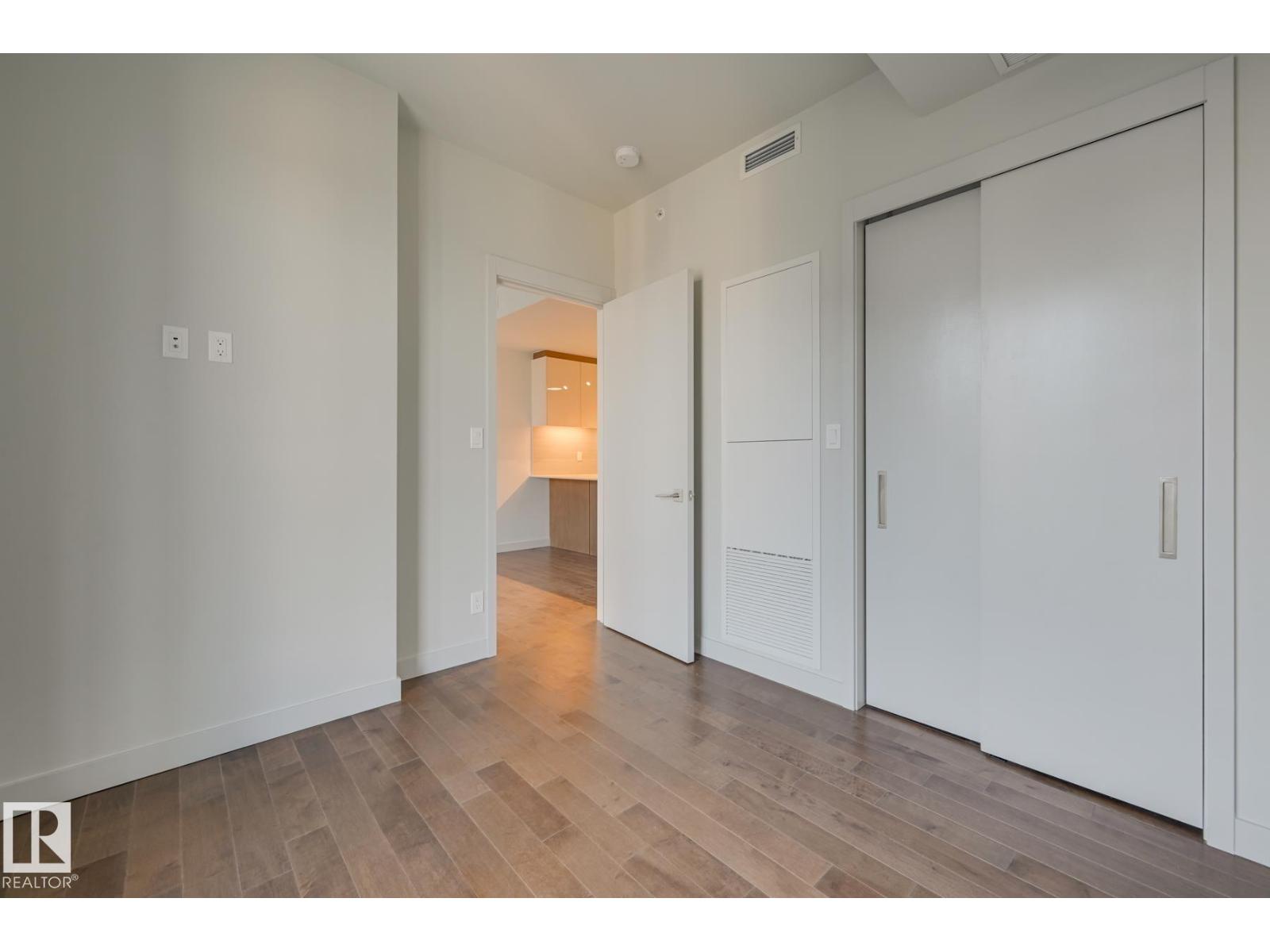 #3306 10360 102 ST NW - 20