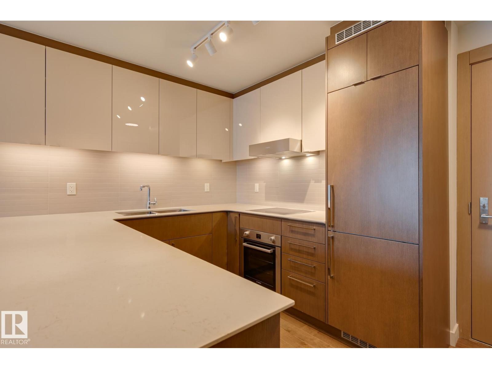 #3306 10360 102 ST NW - 8