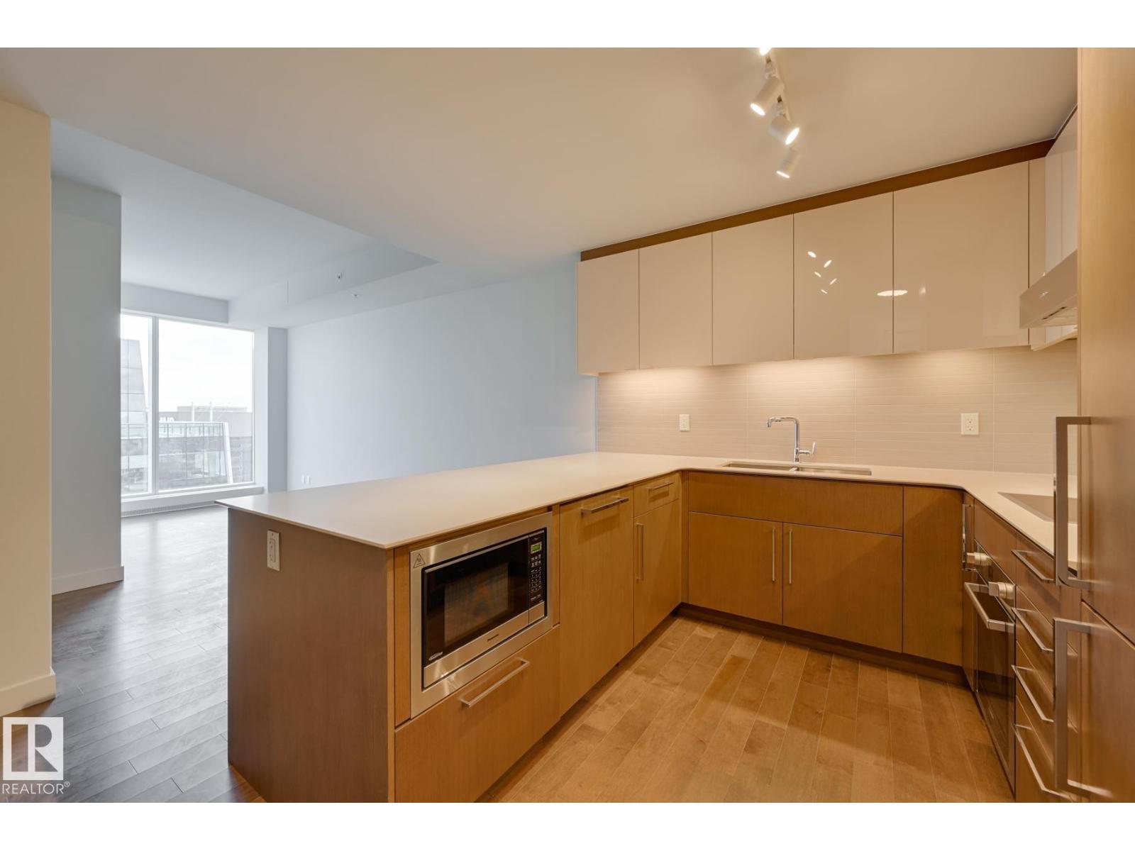 #3306 10360 102 ST NW - 7