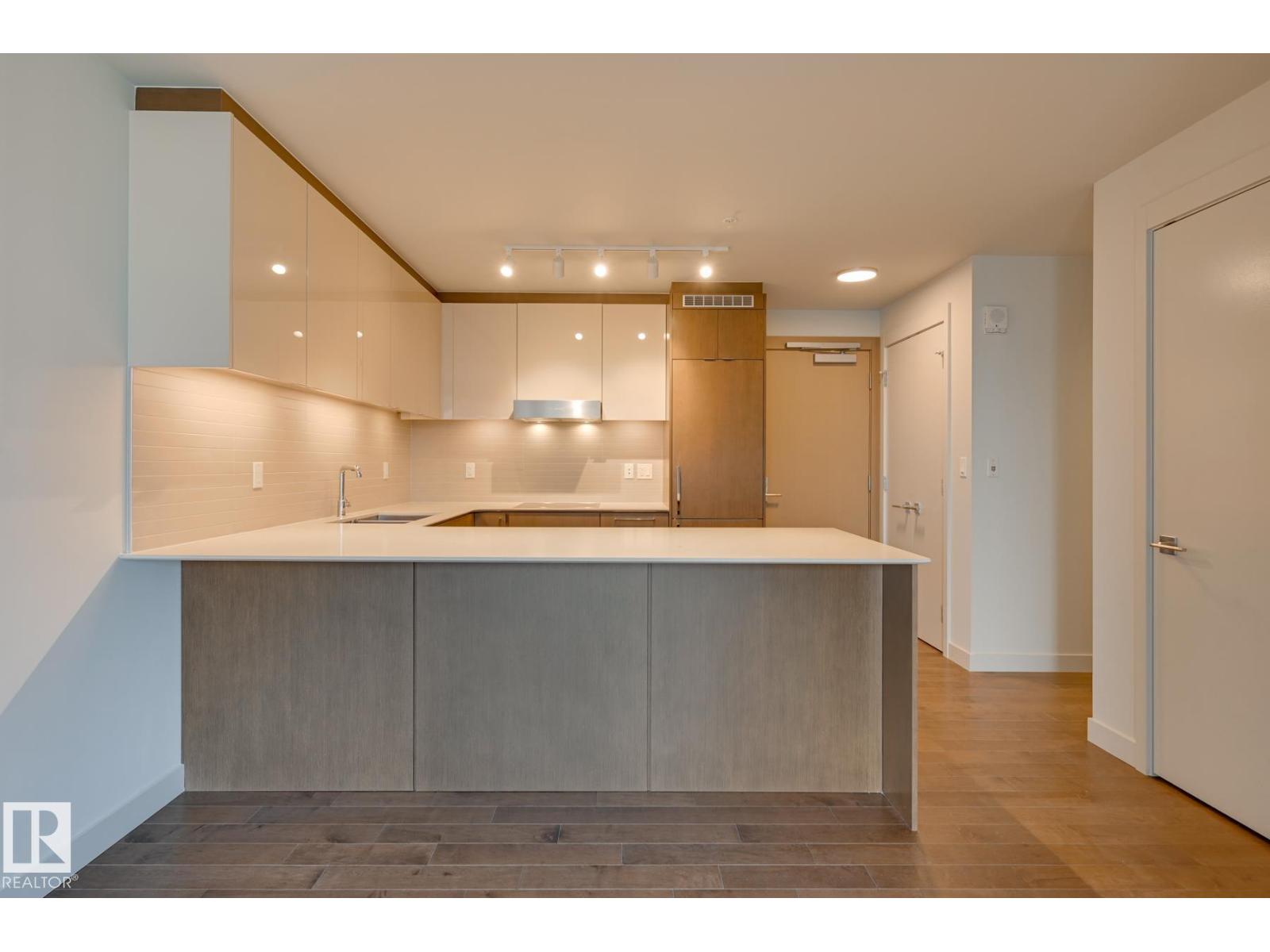#3306 10360 102 ST NW - 9
