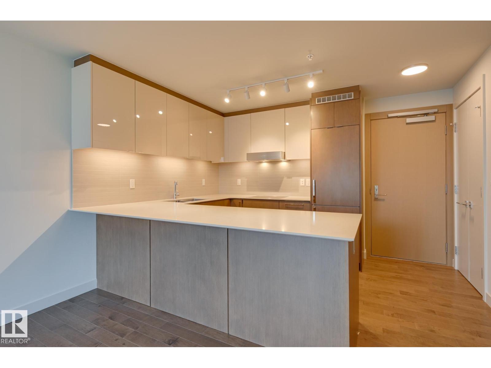 #3306 10360 102 ST NW - 6