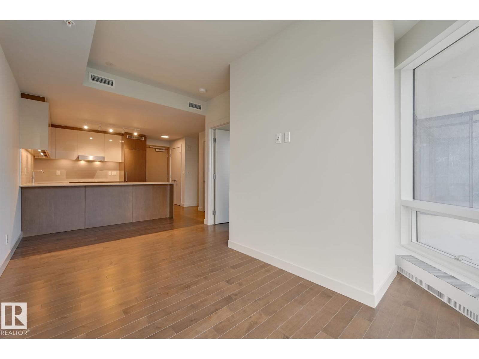 #3306 10360 102 ST NW - 16