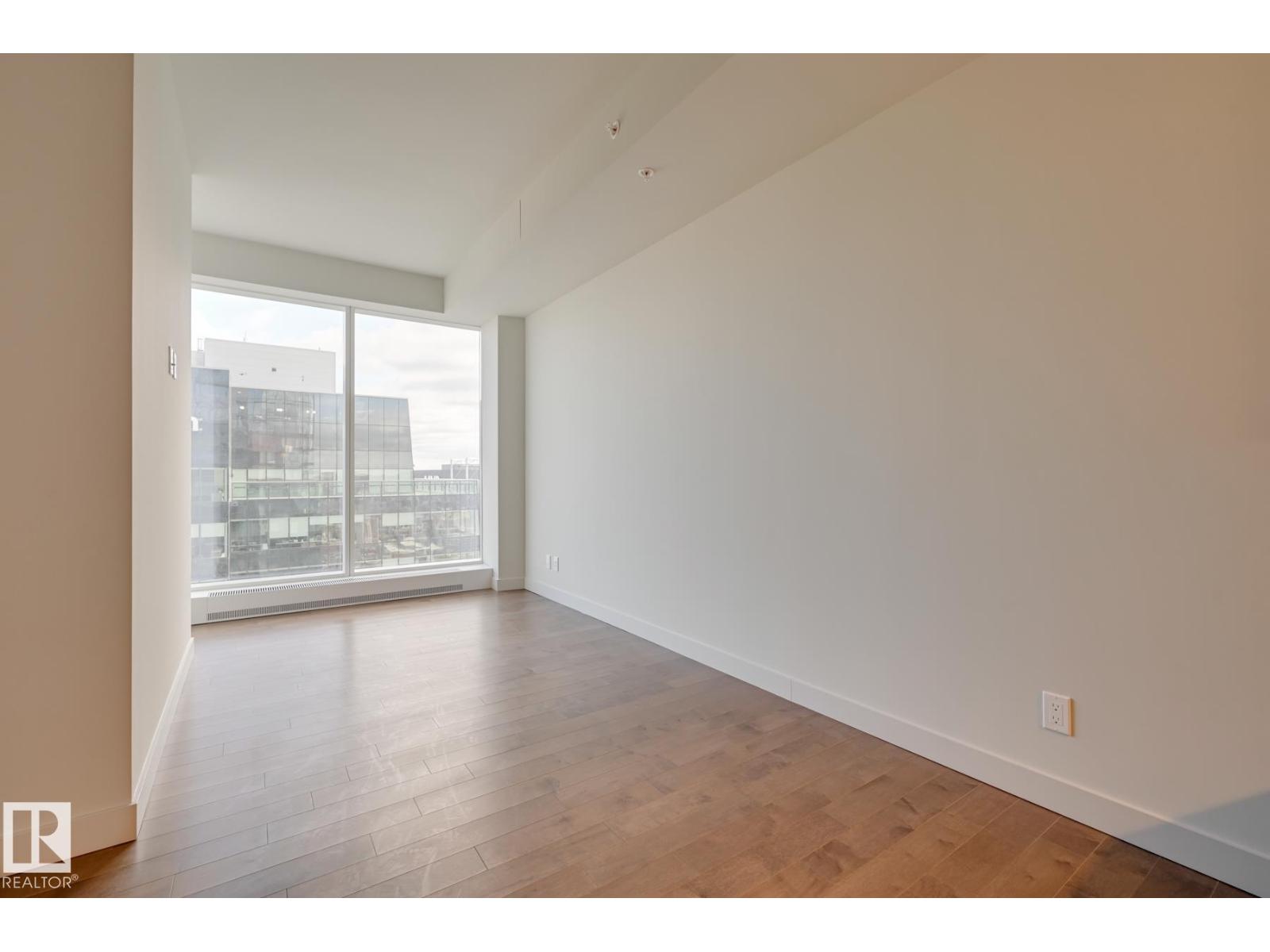 #3306 10360 102 ST NW - 17