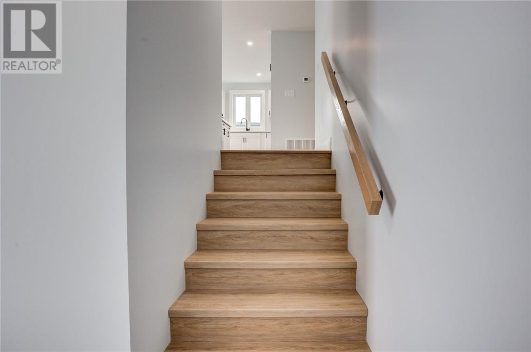 221 Racicot Drive - Photo 5 of 32, Garson, Ontario