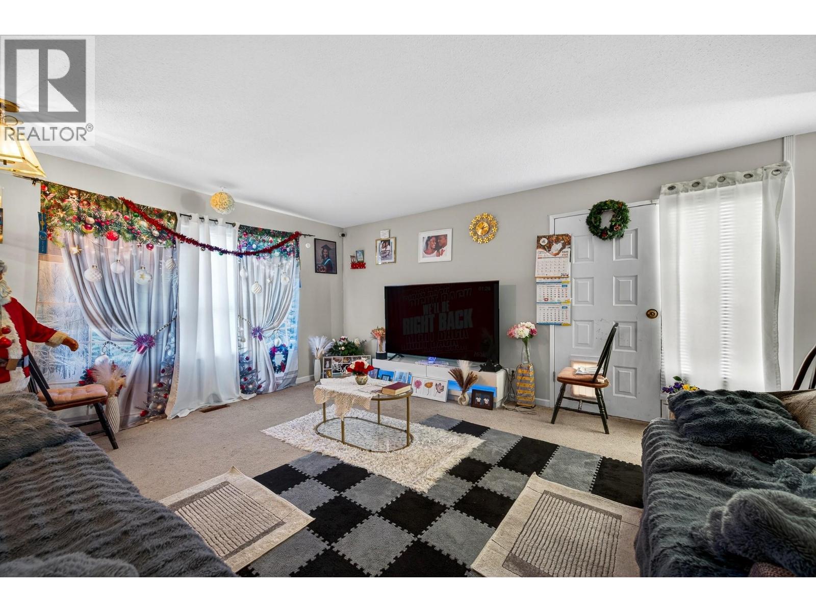 2070/2072 WESTSYDE Road, Kamloops