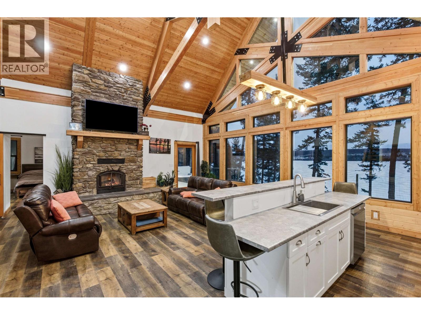 4164 MOSER ROAD, Lac La Hache