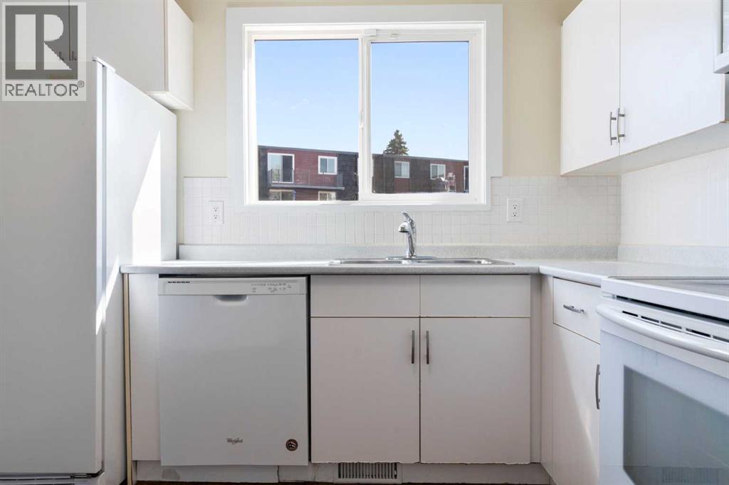 Single Family House for Sale in   Galbraith Drive SW Glamorgan Calgary 