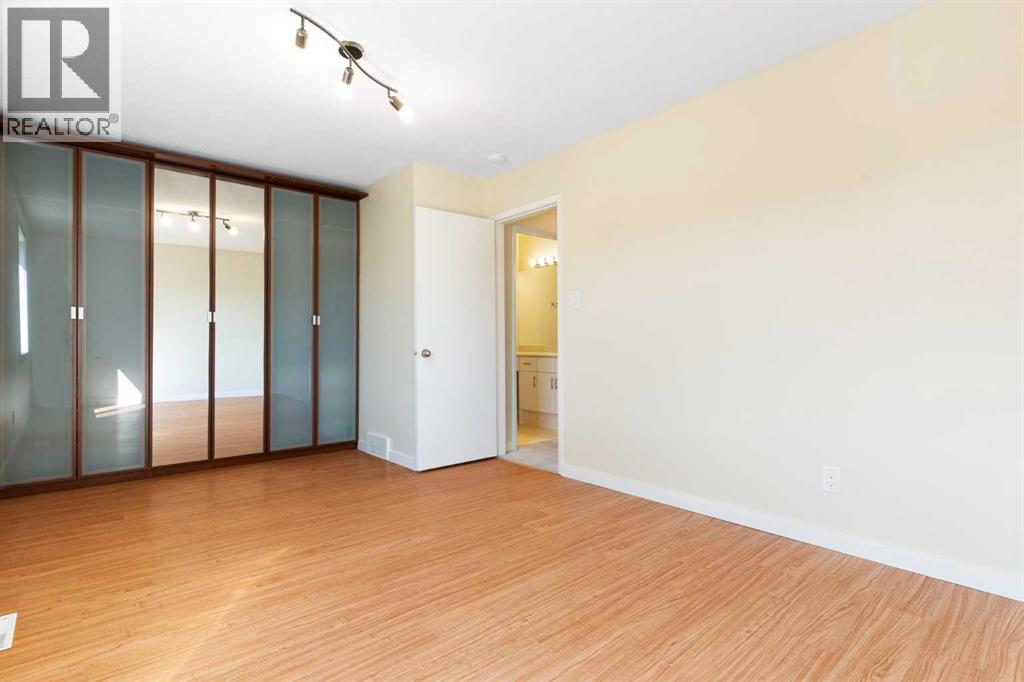 Single Family House for Sale in   Galbraith Drive SW Glamorgan Calgary 