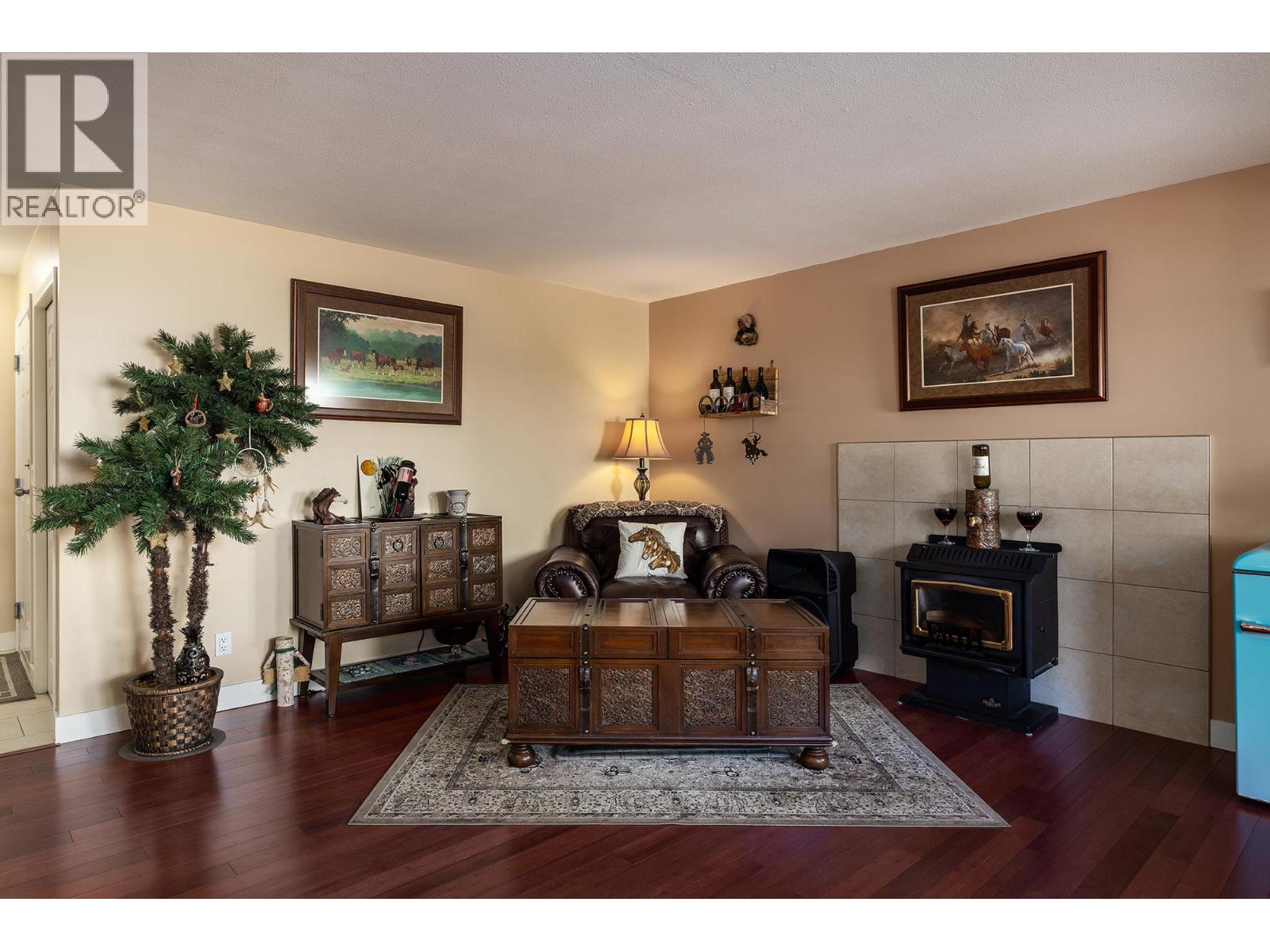 4210 6th Avenue, Peachland