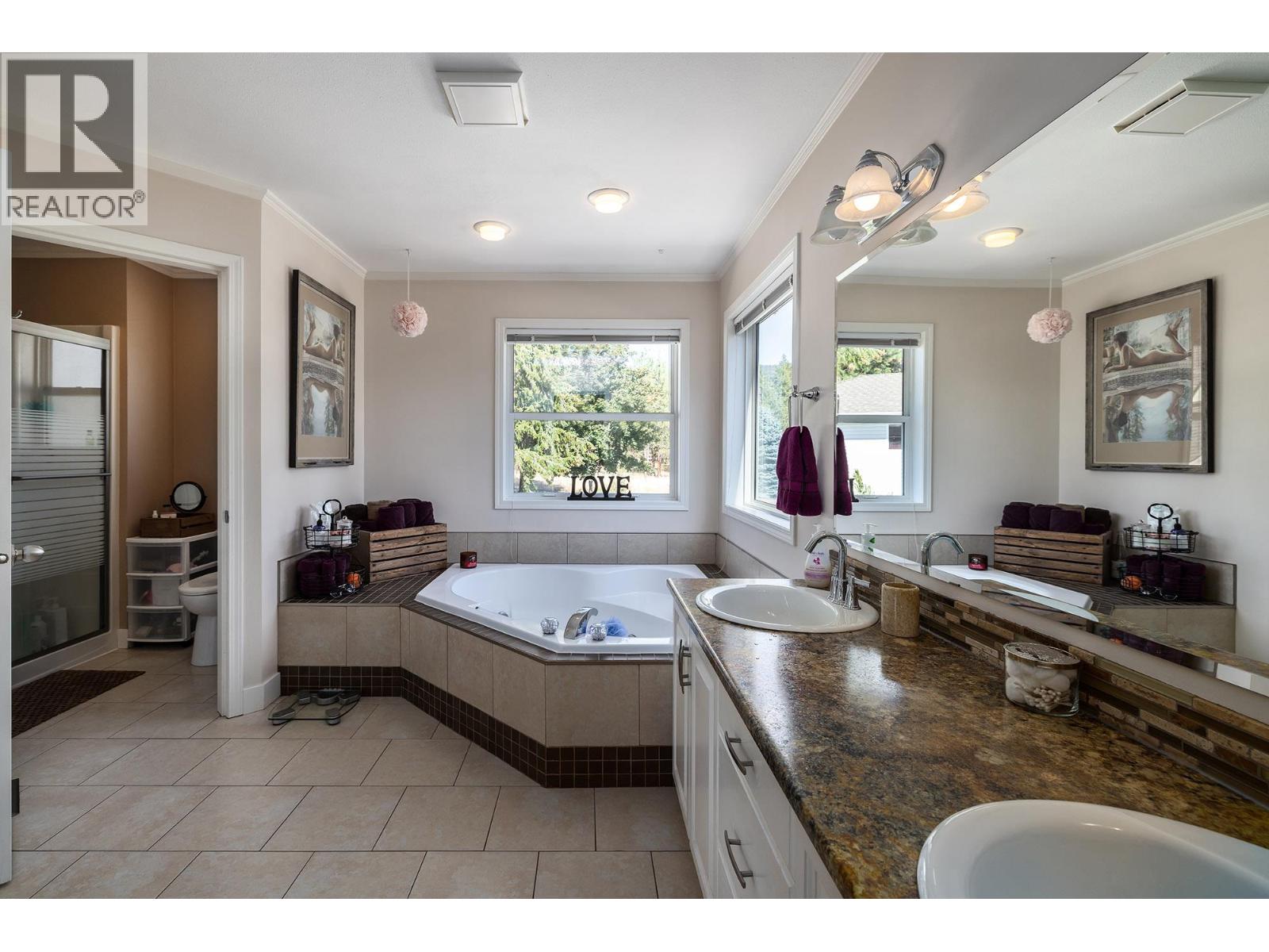 4210 6th Avenue, Peachland