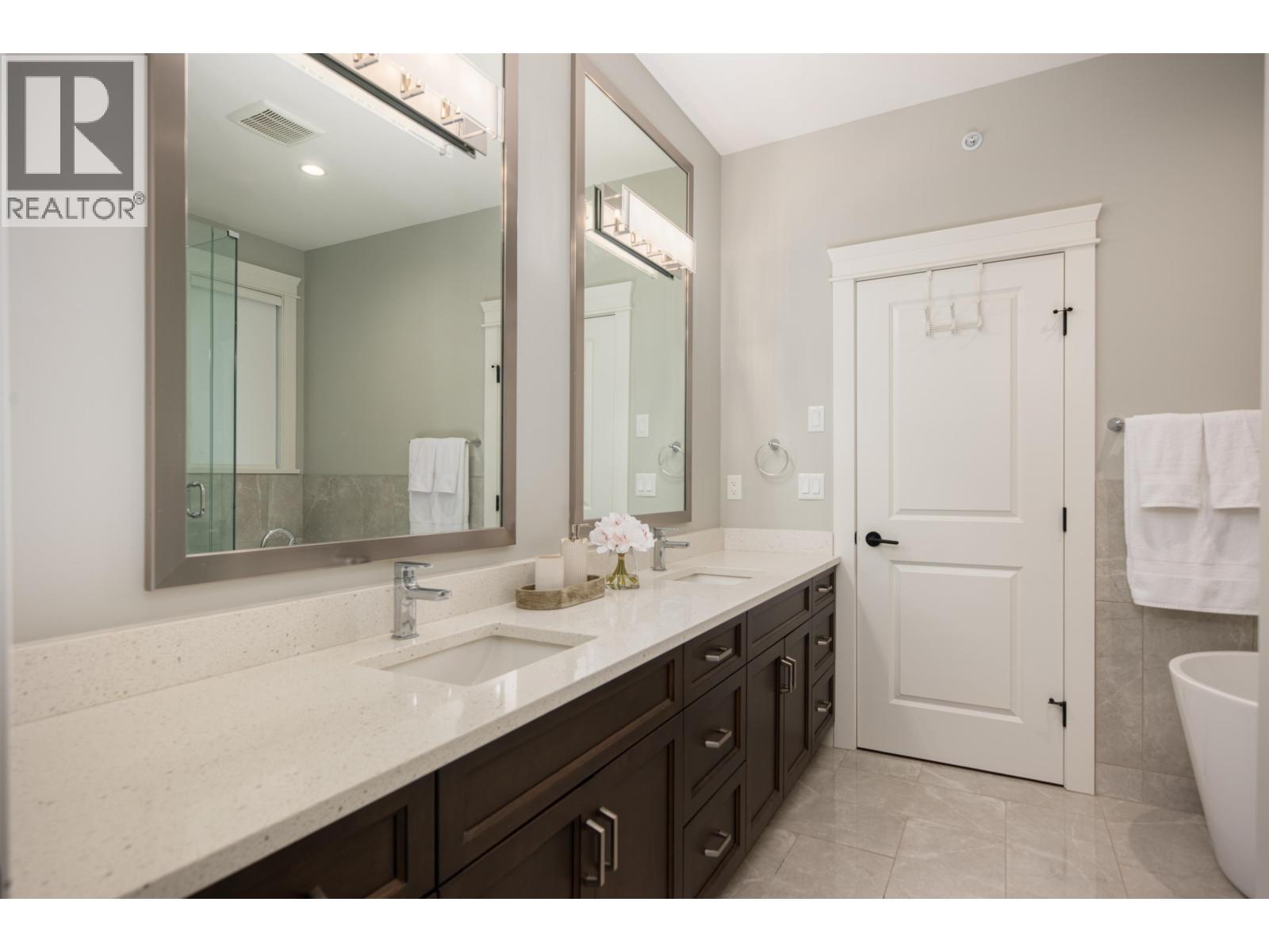 10850 CARMICHAEL STREET, Maple Ridge
