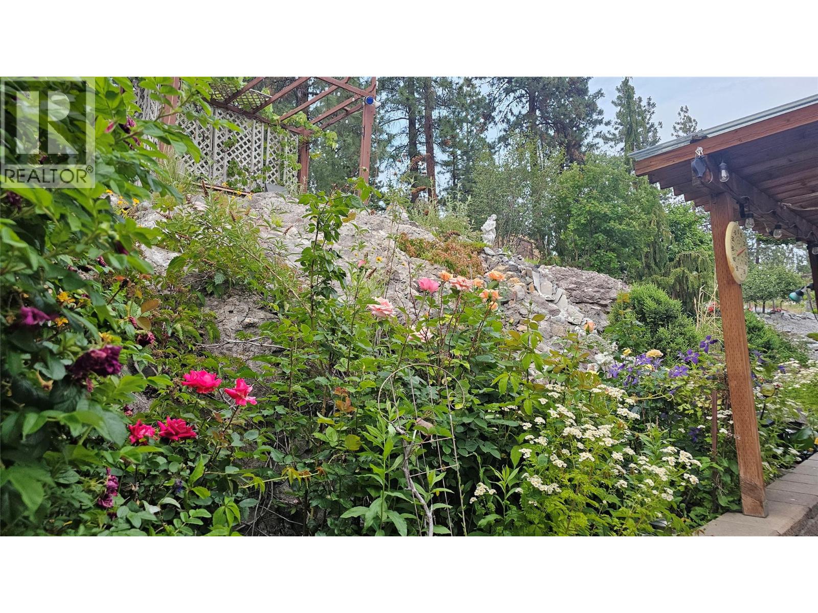  1056 Caledonia Way, West Kelowna