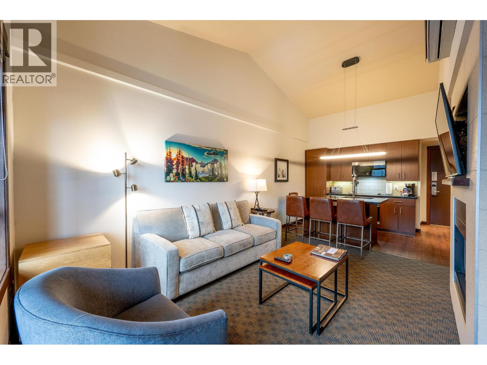 414A 2020 LONDON LANE, Whistler