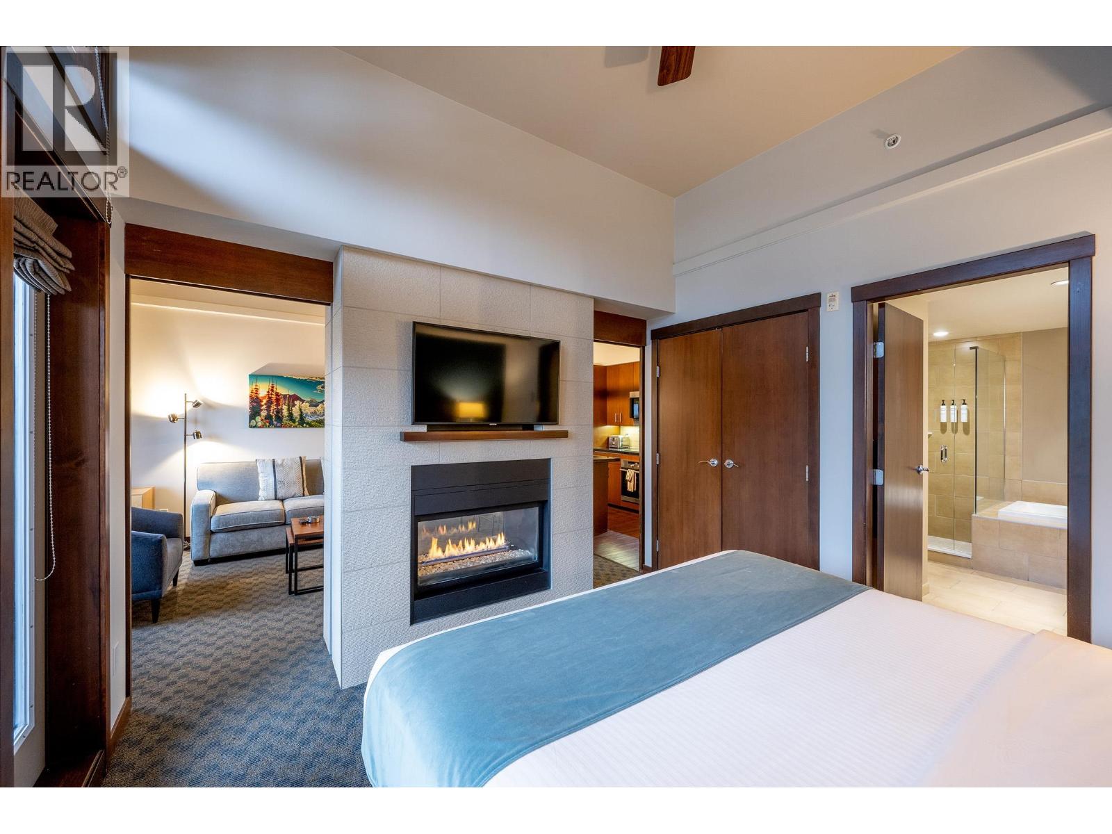 414A 2020 LONDON LANE, Whistler