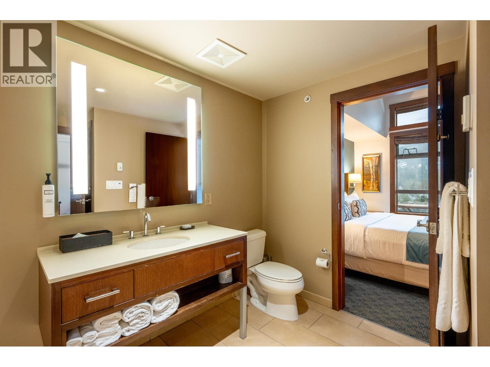 414A 2020 LONDON LANE, Whistler