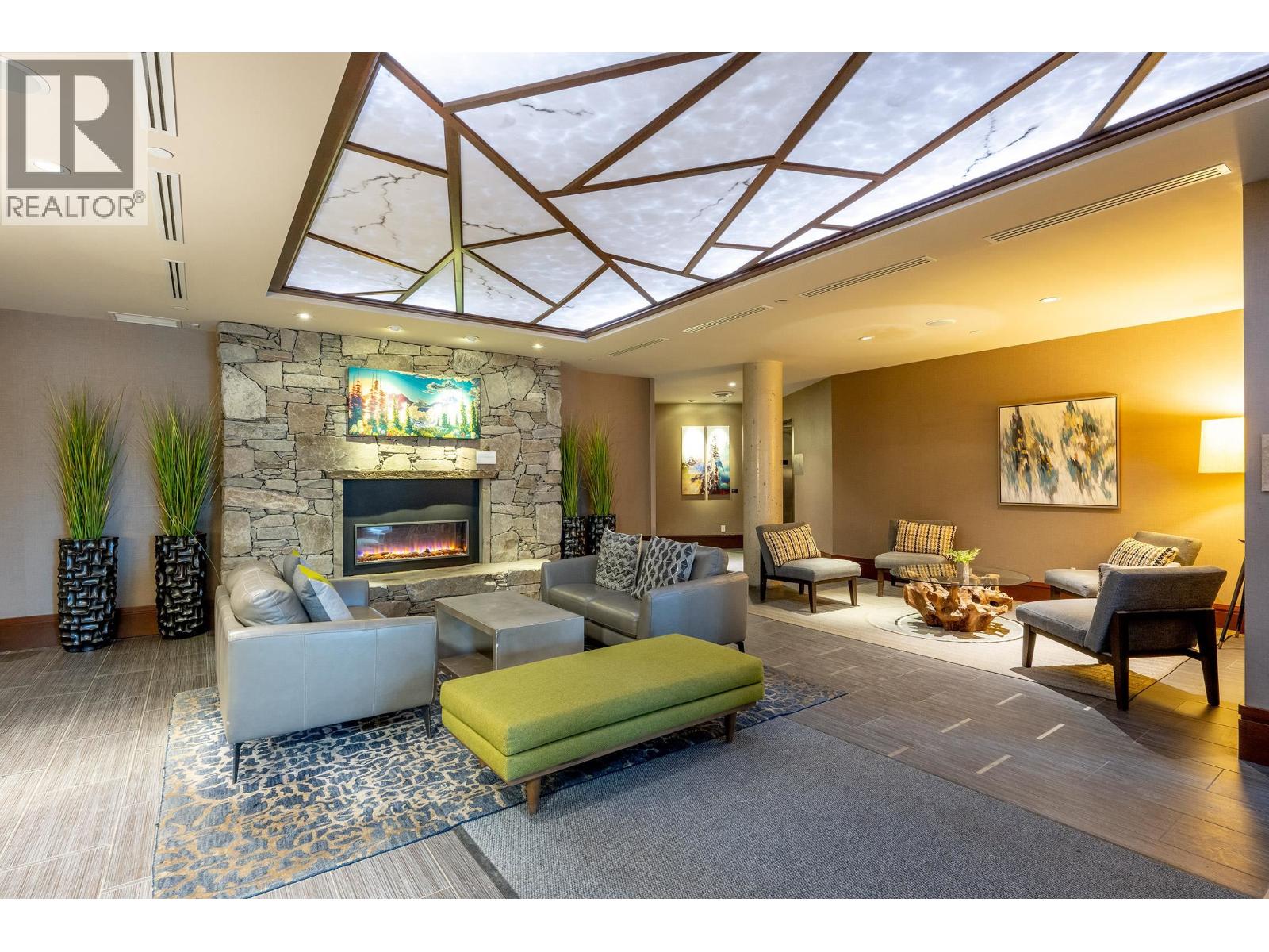 414A 2020 LONDON LANE, Whistler