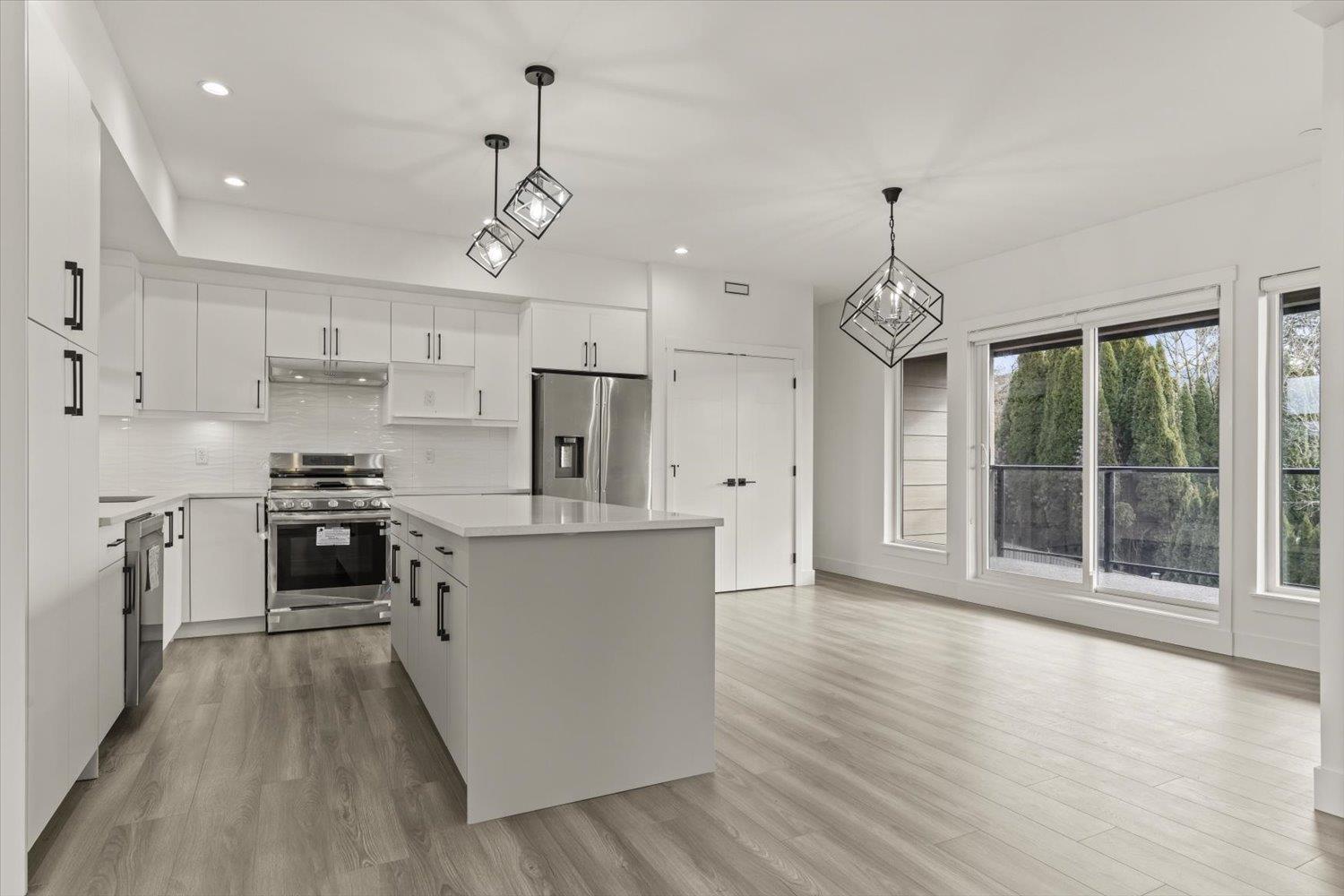 8 9603 BROADWAY STREET, Chilliwack Proper East, Chilliwack