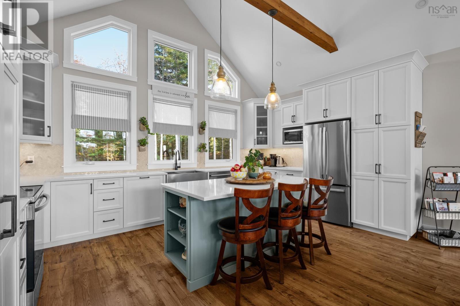 Property 17 of 46 of 250 Maple Leaf Lane