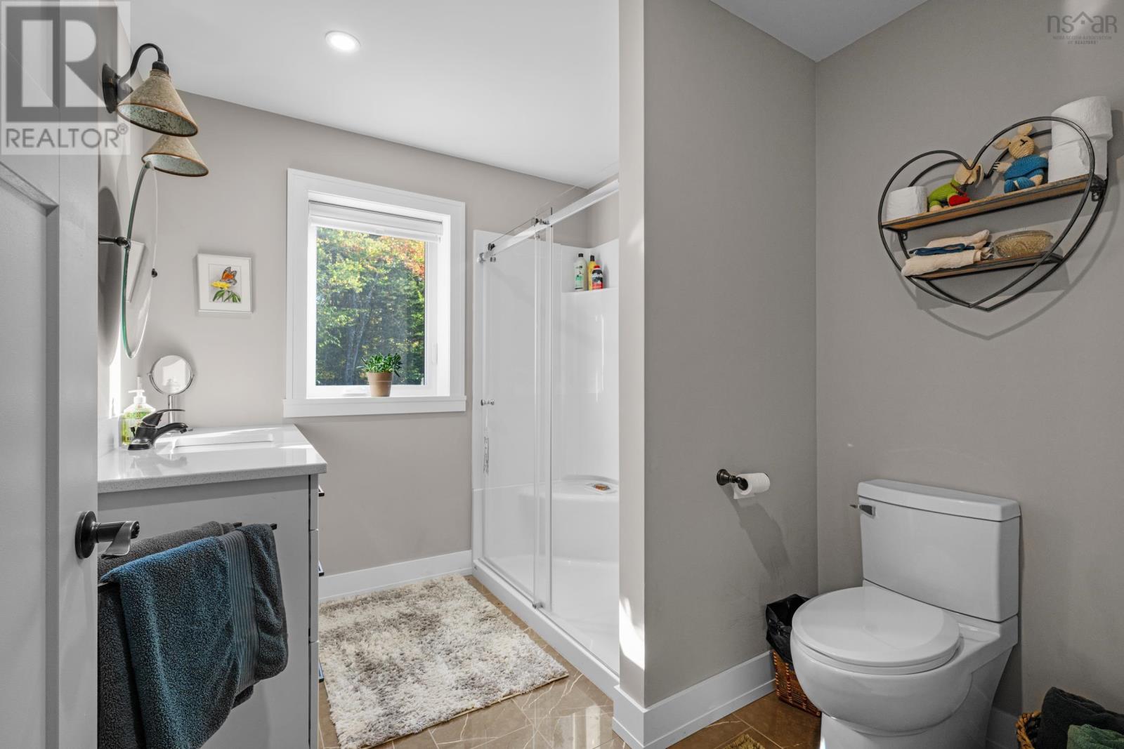 Property 39 of 46 of 250 Maple Leaf Lane