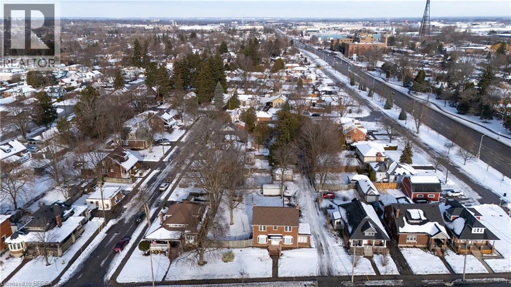 688 COLBORNE photo 2