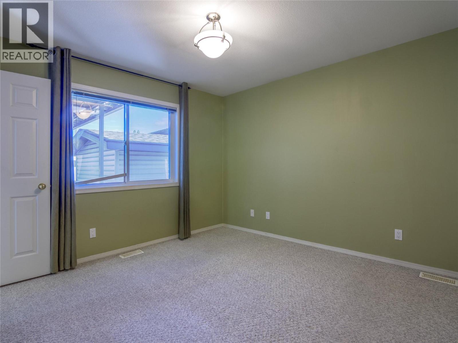 4 670 McCurdy Road, Kelowna