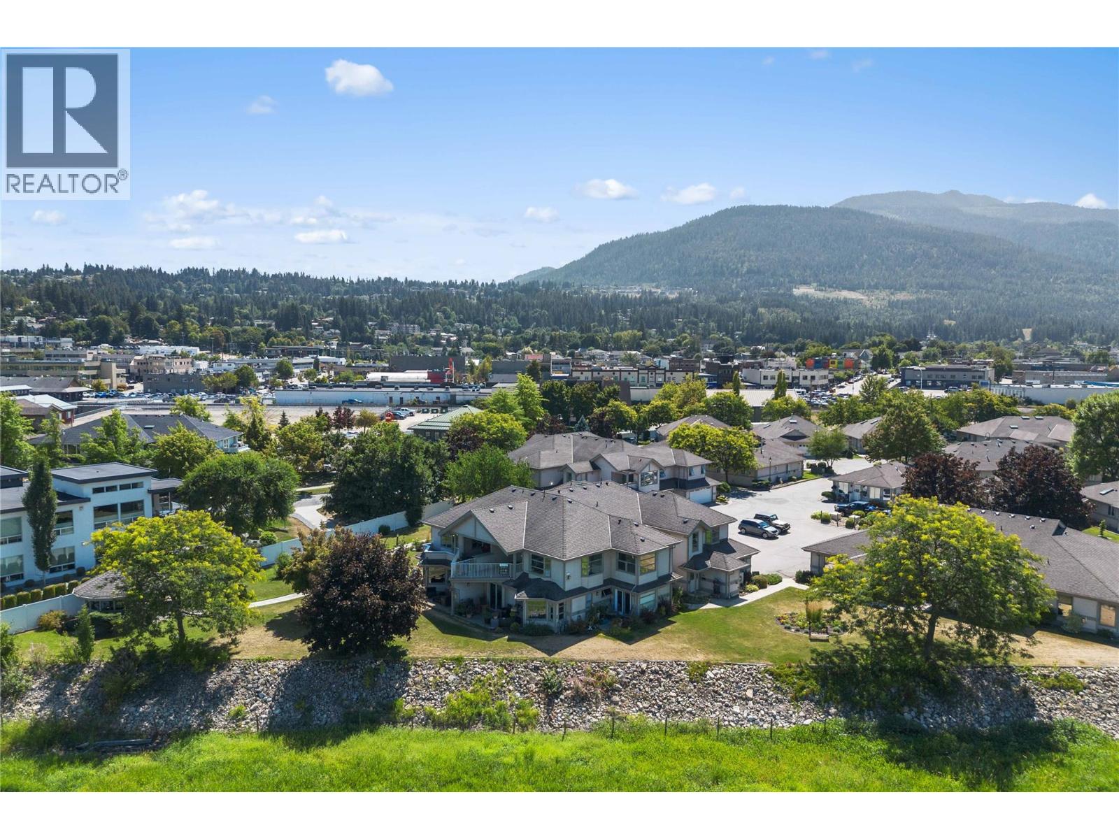 2 111 Harbourfront Drive Northwest, Salmon Arm