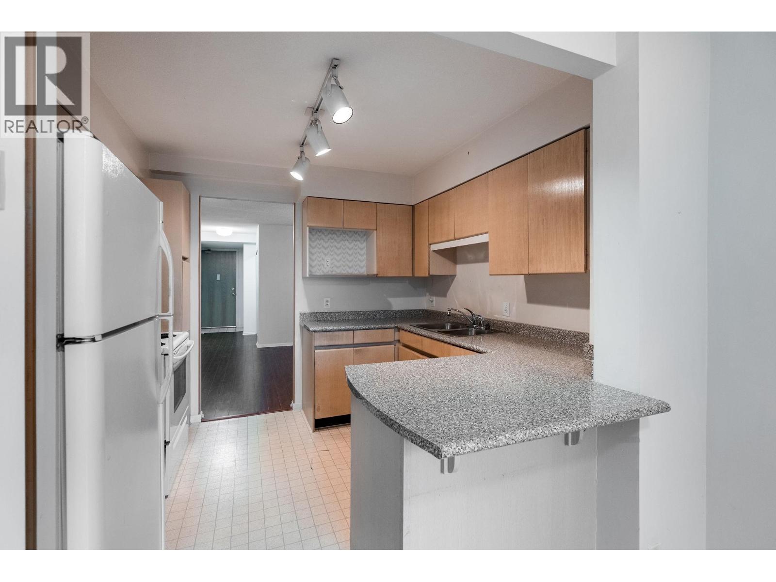 #305-8811 LANSDOWNE Road, Richmond