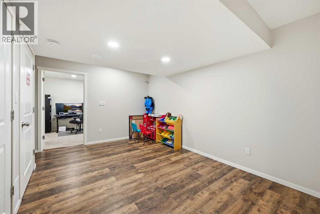 Single Family House for Sale in  Savanna Street NE Saddle Ridge Calgary 