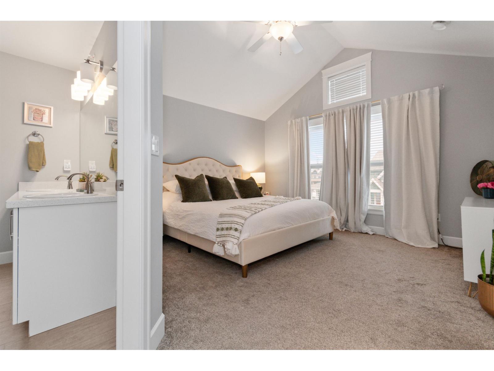 44763 ANGLERS BOULEVARD, Garrison Crossing, Chilliwack