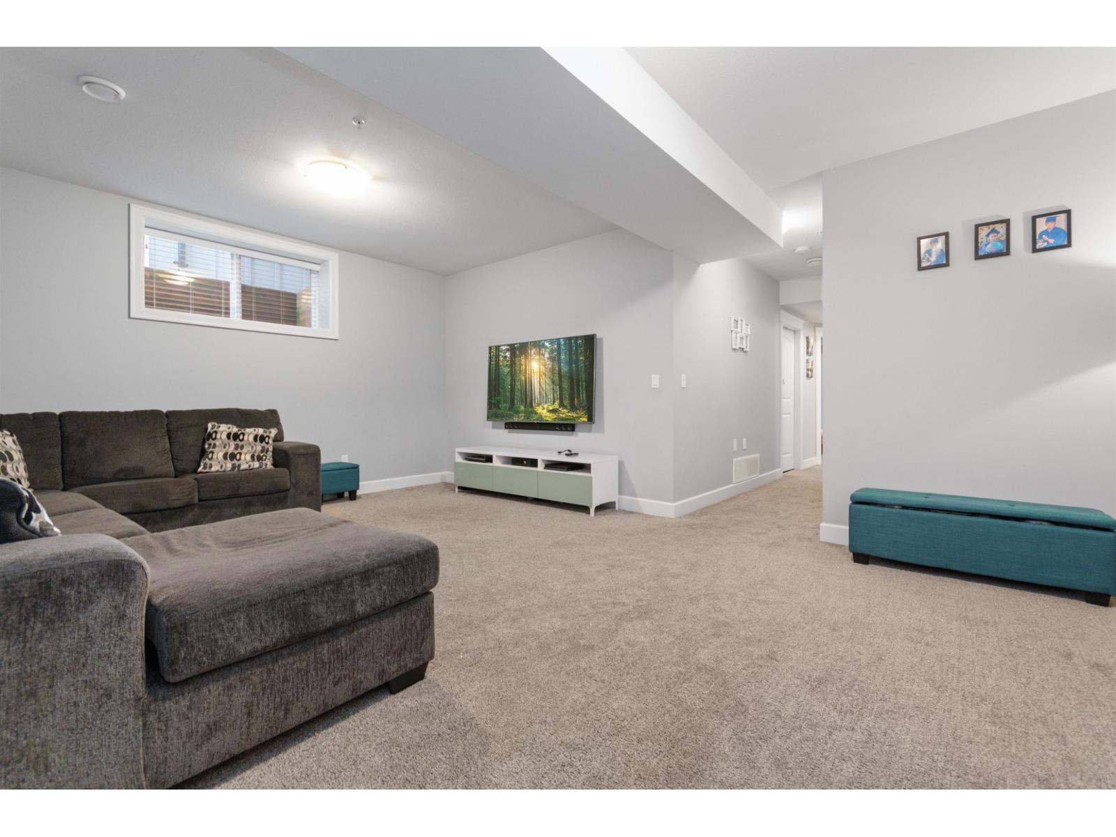 44763 ANGLERS BOULEVARD, Garrison Crossing, Chilliwack