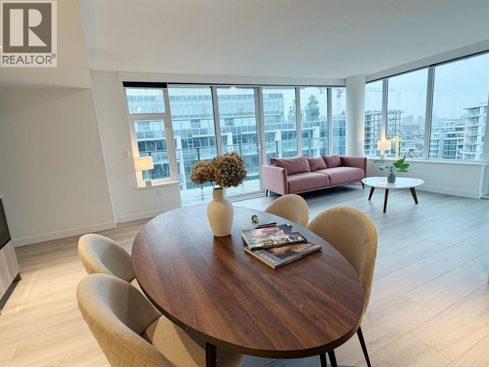 #1385-8608 HAZELBRIDGE Way, Richmond