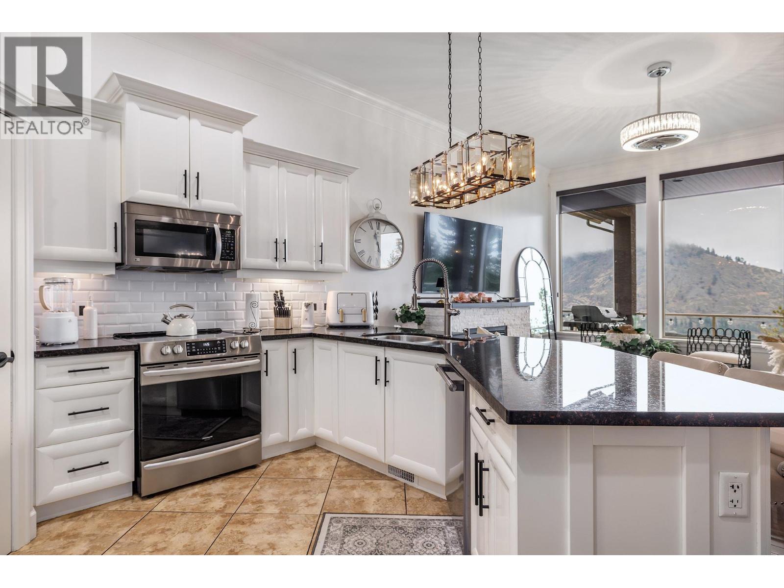 1969 Cornerstone Drive, West Kelowna