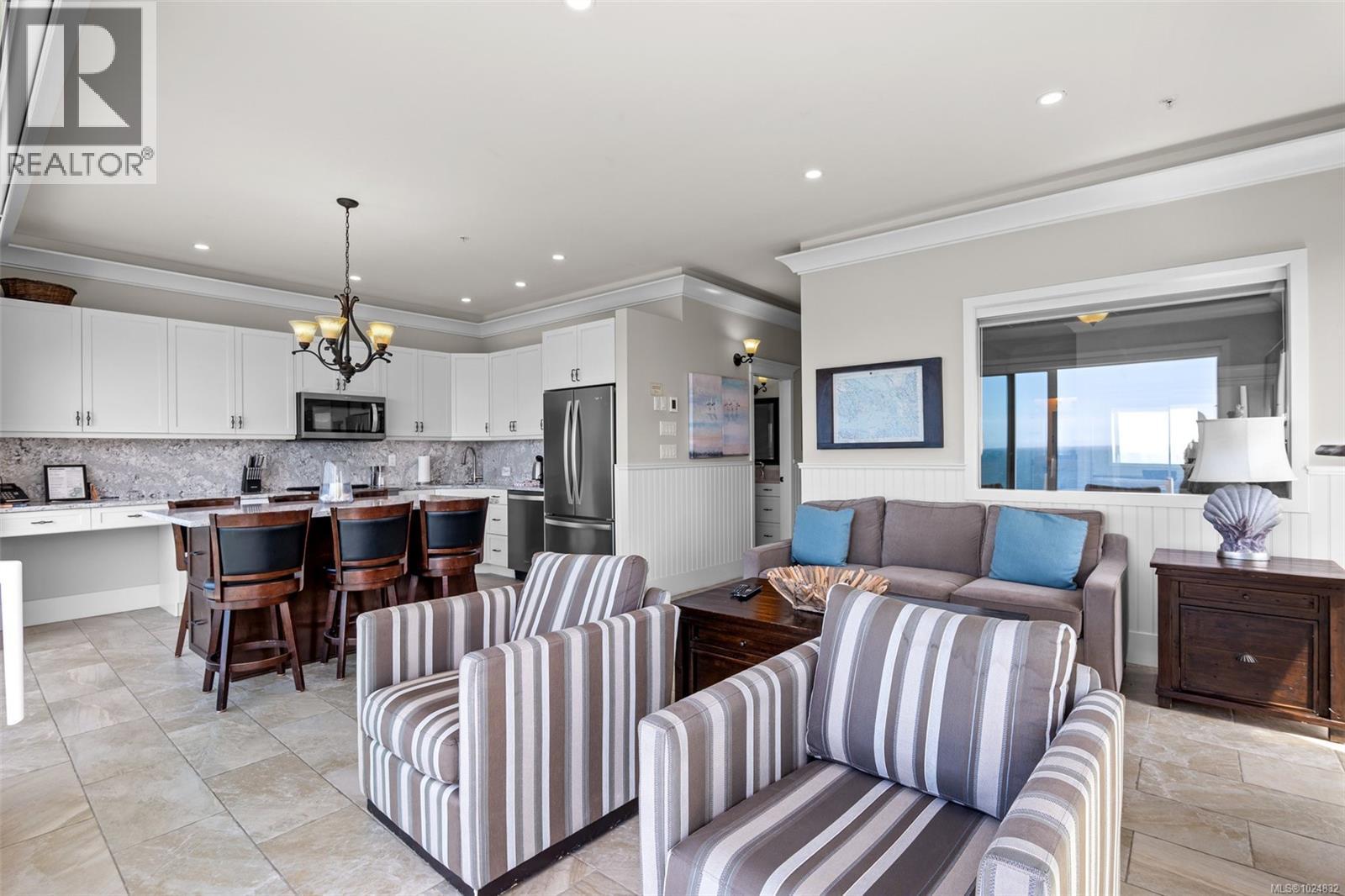 13B 1000 Sookepoint Pl, Sooke