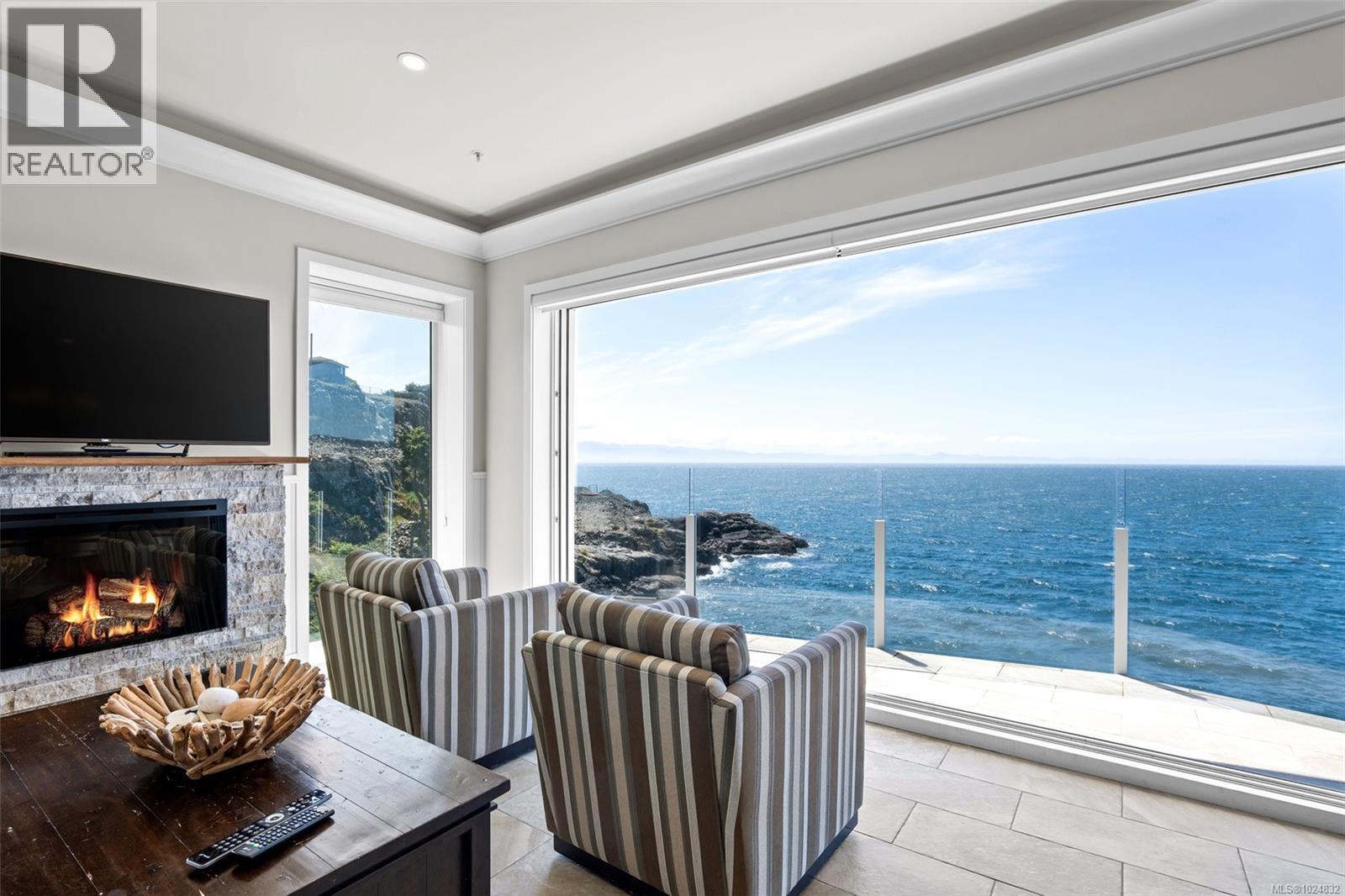 13B 1000 Sookepoint Pl, Sooke